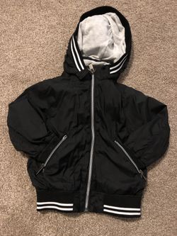 Boys Toddler black insulated windbreaker jacket. Size 2/3T