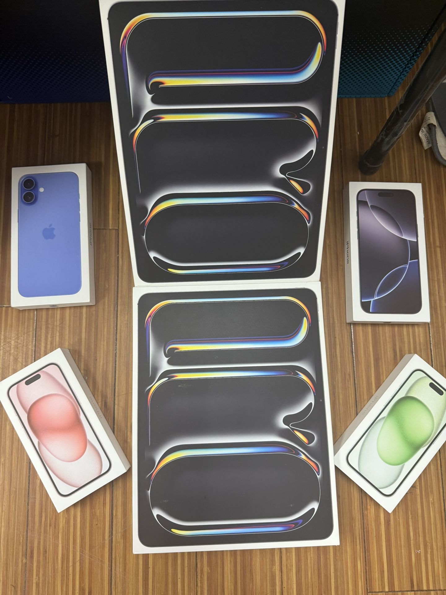 Apple Iphone 17 Pro Read Description