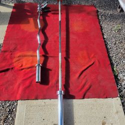 OLYMPIC  7' BAR.  45LBs AND EZ-CURL BAR  BOTH.  USED BUT IN EXCELLENT  CONDITION WITH CLIPS.  NO LABELS 
11525 S HALSTED  dunkin donuts/
7111.S WESTER