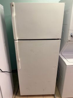 GE Refrigerator