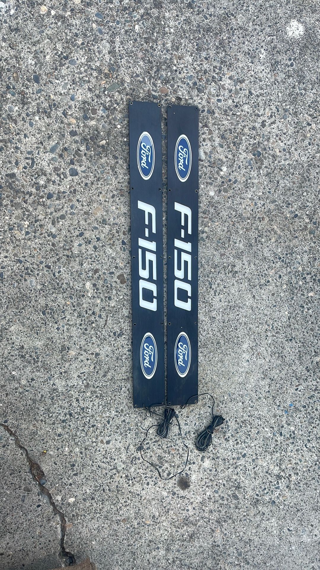 Ford F-150 Illuminated Door Sill Plates Front Driver And Passenger.