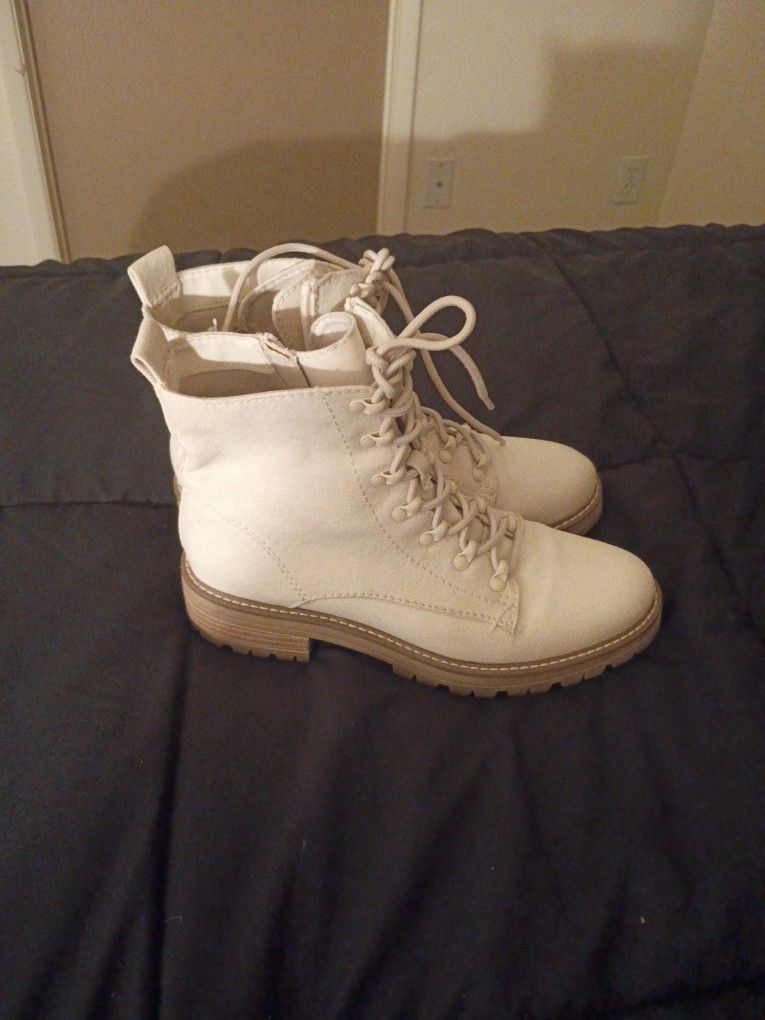 Boots Khaki Women 9 1/2