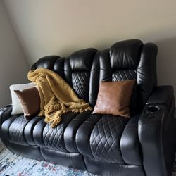 Black Leather Power Reclining Sofa – Excellent Condition