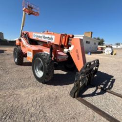 Skytrak 8042 Reach Forklift