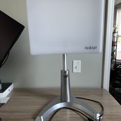 CAREX DAY-LIGHT CLASSIC PLUS LIGHT THERAPY LAMP