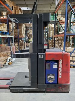 Raymond Order Picker Forklift With 2021 Battery