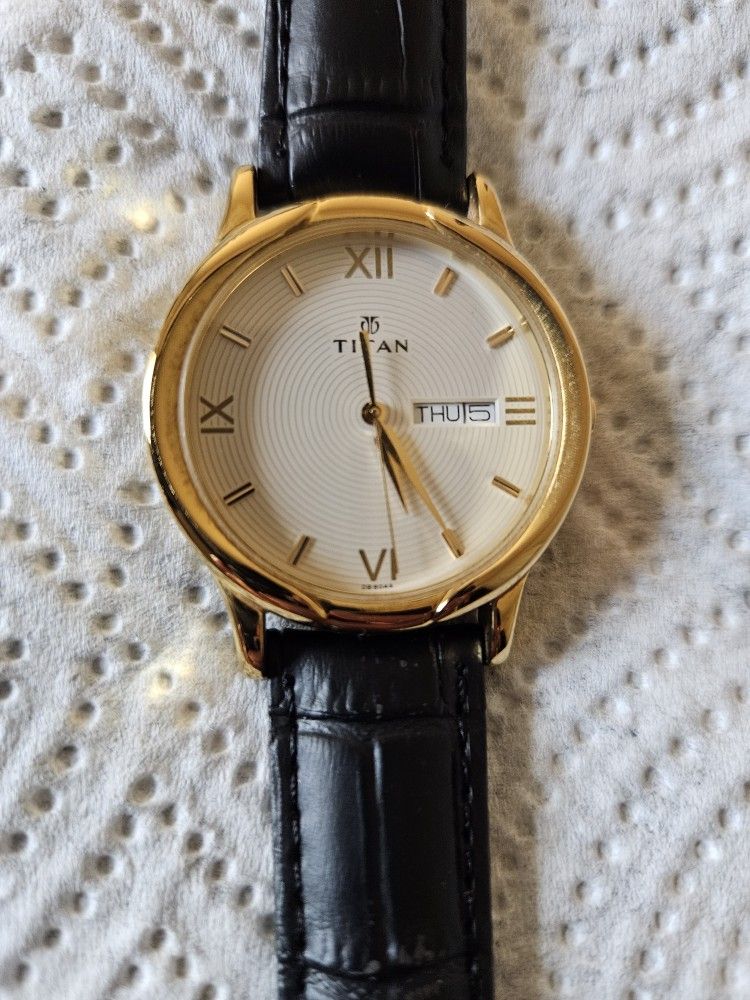 NEW NICE TITAN WATCH 