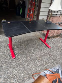 Free gaming desk