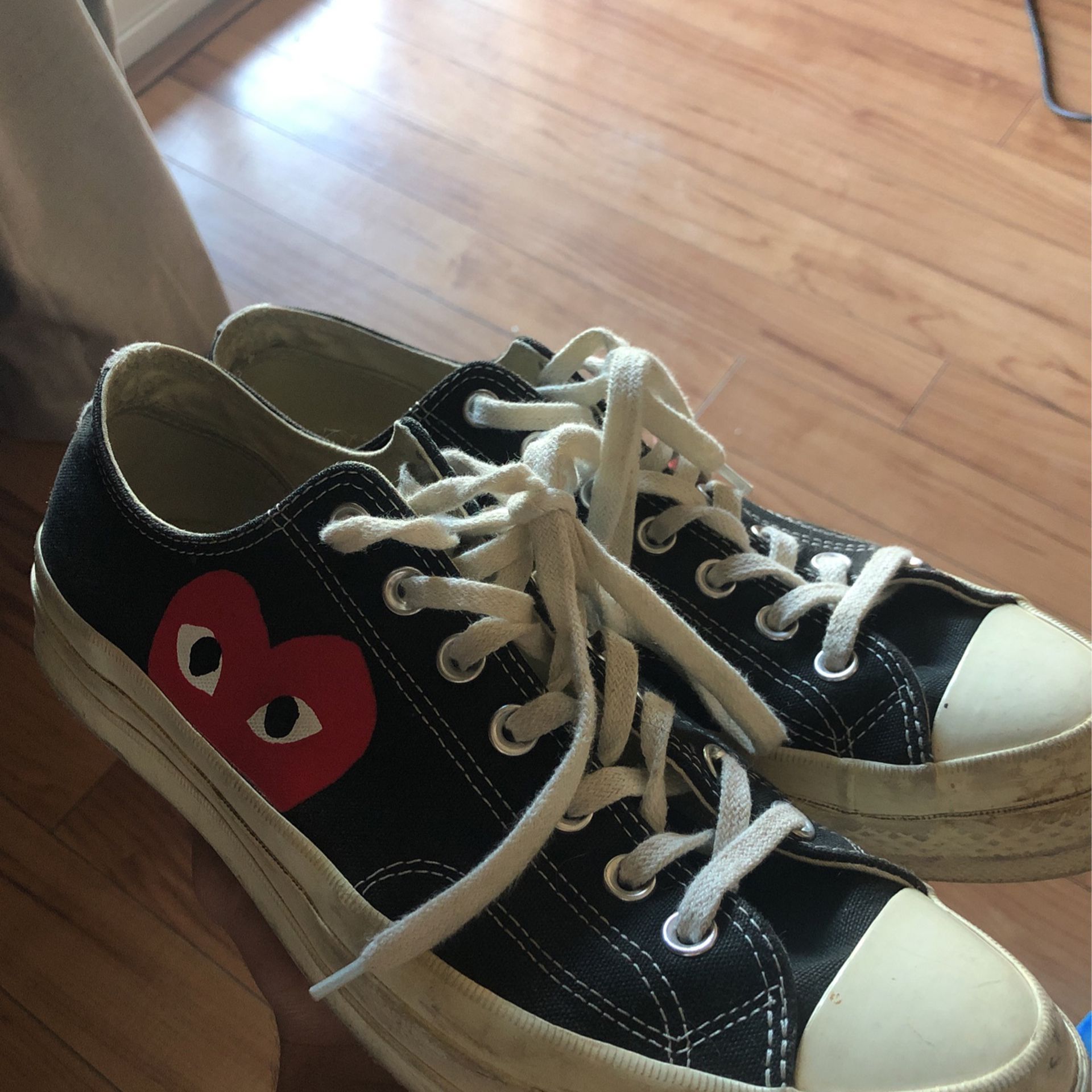 cdg converse size 10 (shoot for prices)