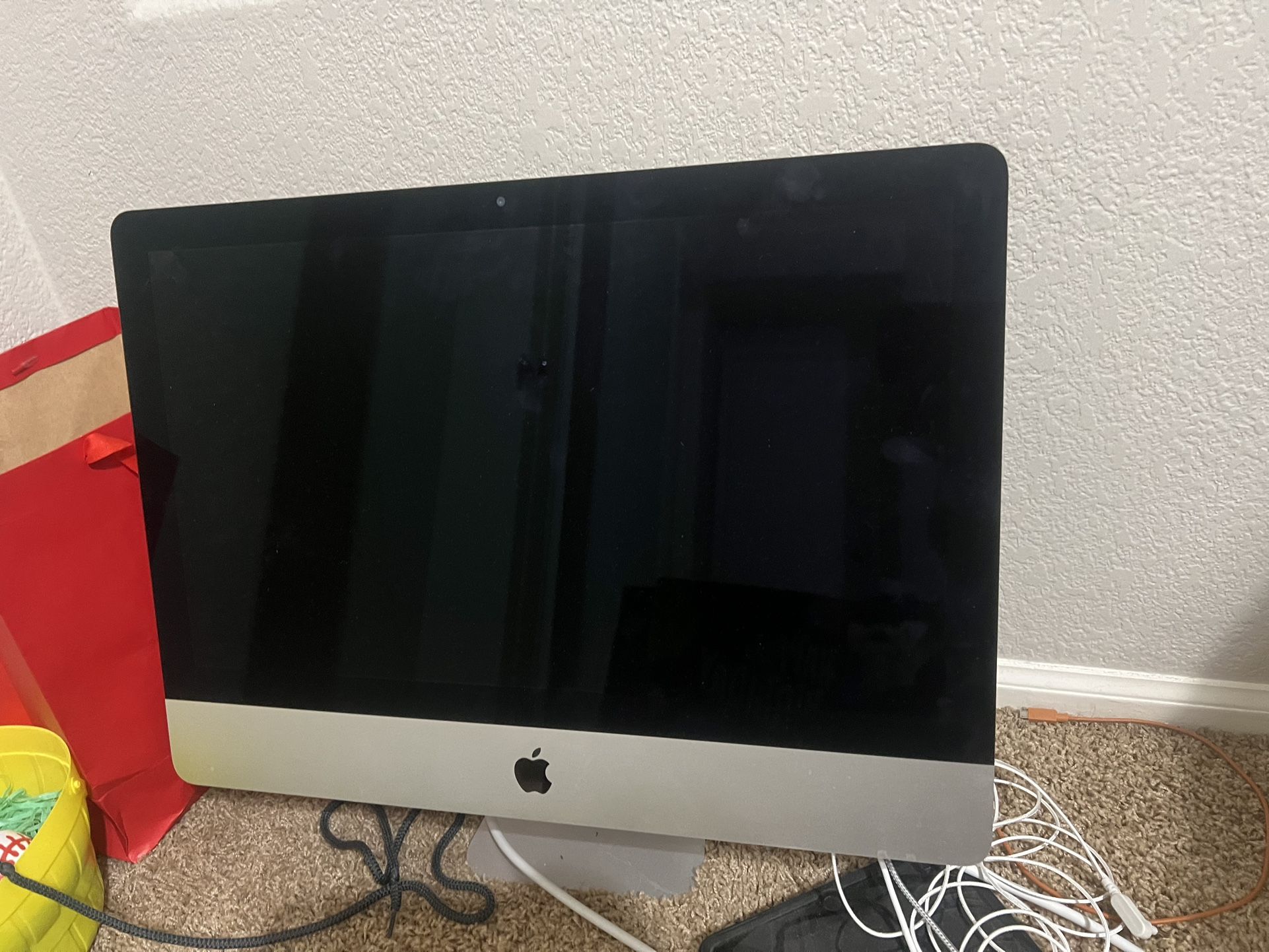 Apple Desktop Computer 