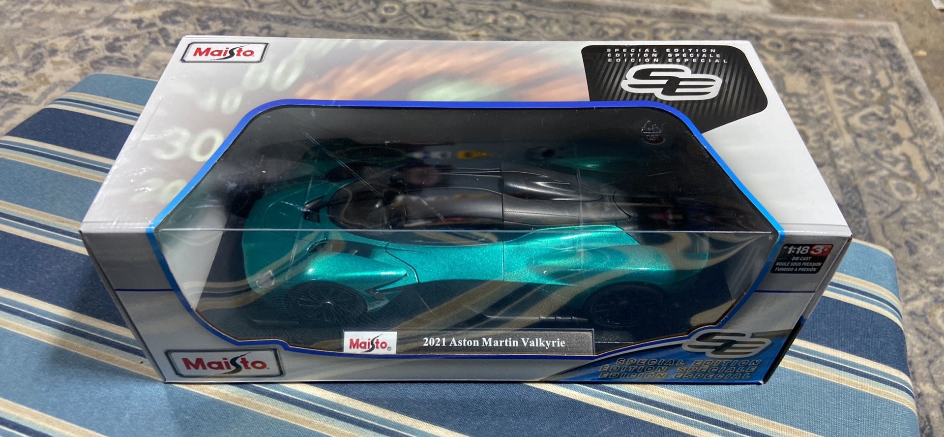 Maisto 1:18 Diecast Special Edition 2021 Aston Martin Valkyrie GREEN BLACK NEW