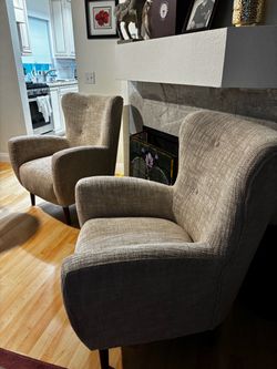 Accent chairs