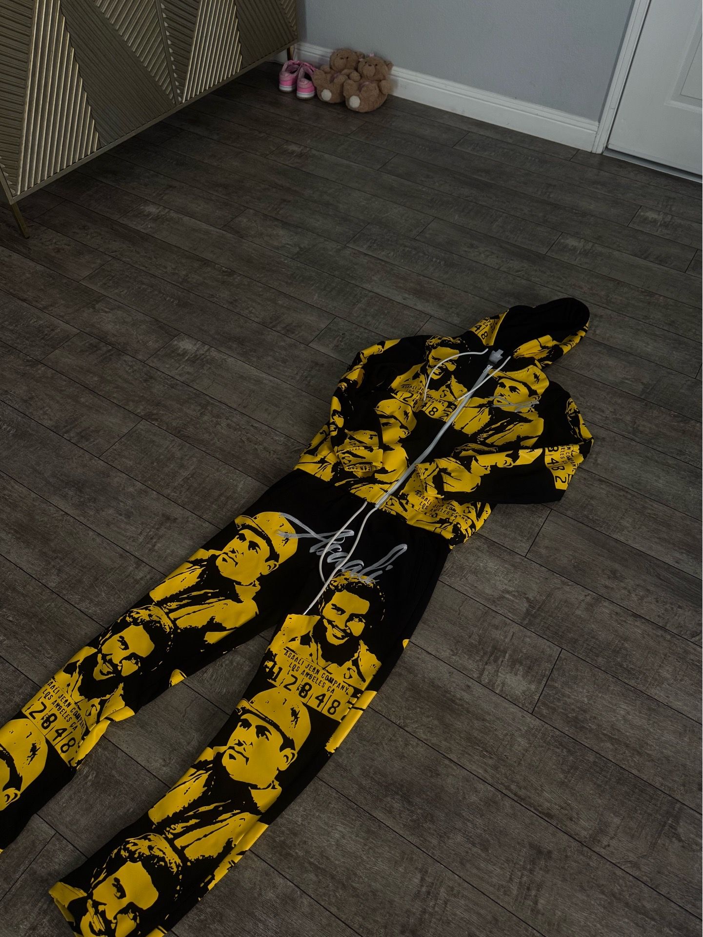 Asaali Yellow set