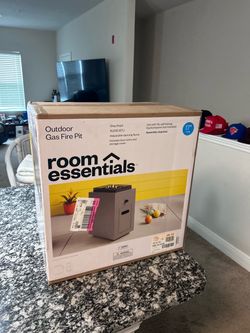 NEW IN BOX. Room Essentials Outdoor Gas Fire Pit. Brand new, never used