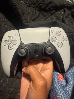 White PS5 Controller