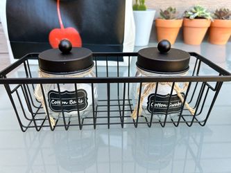 Bathroom organizer basket