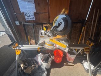 DEWALT 15amp corded saw stand sliding combo
