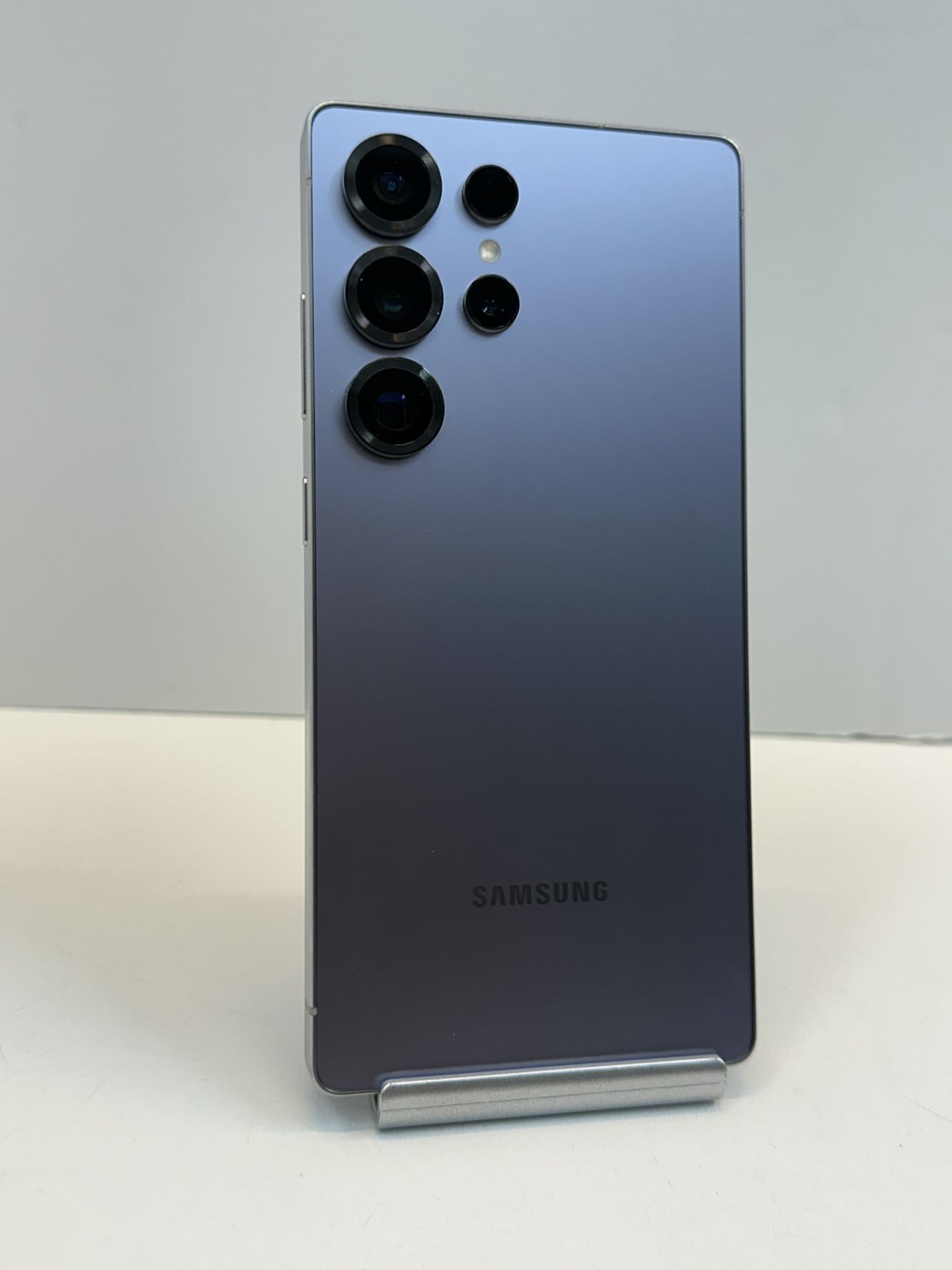 Samsung Galaxy S25 Ultra 256gb. ( Fully Unlocked )