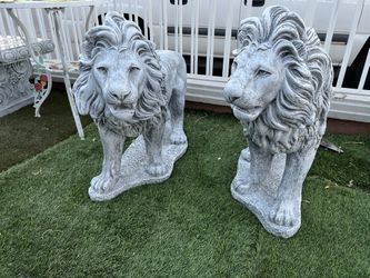 Concrete Lions 