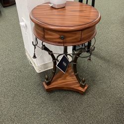 Corner Table