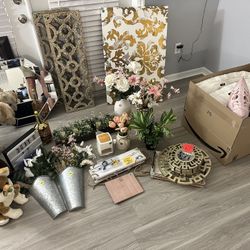 Garage Sale / Moving Sale / Yard Sale