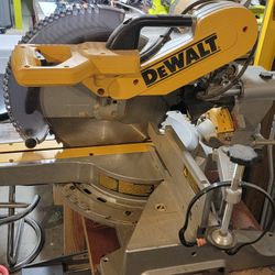 DeWalt DWS779 12" Sliding Compound Miter Saw – Excellent Condition – $325 OBO