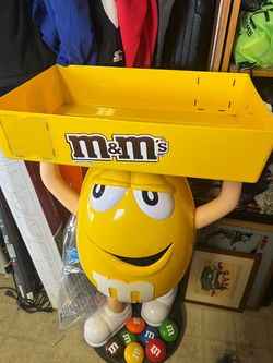 Life-Size Yellow M&M’s retail display stand