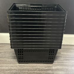 12 Shopping Baskets 