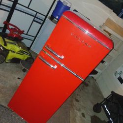 Galanz Mini Fridge Old School Style. $250