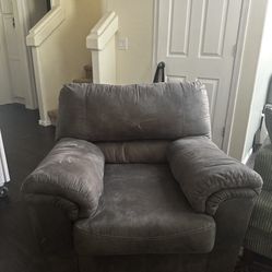 Ashley Furniture Large Comfy Chair