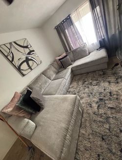 SALA GRIS
