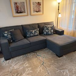 Pull out couch