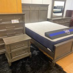 *Weekend Special*---Lindex Attractive Queen Bedroom Sets---Starting At $799---Delivery And Financing Available🙌