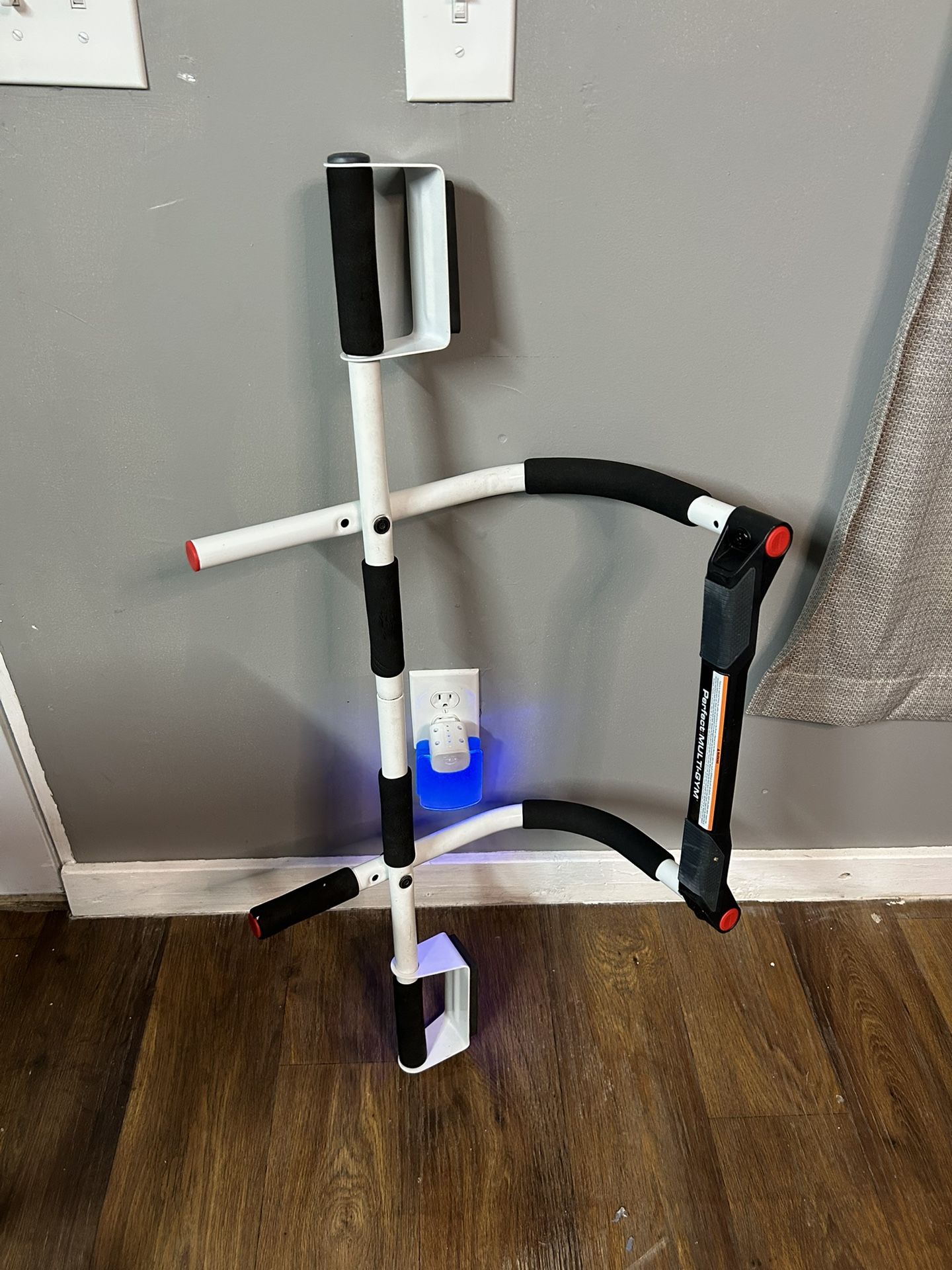 Multi-Gym Doorway Pull Up Bar