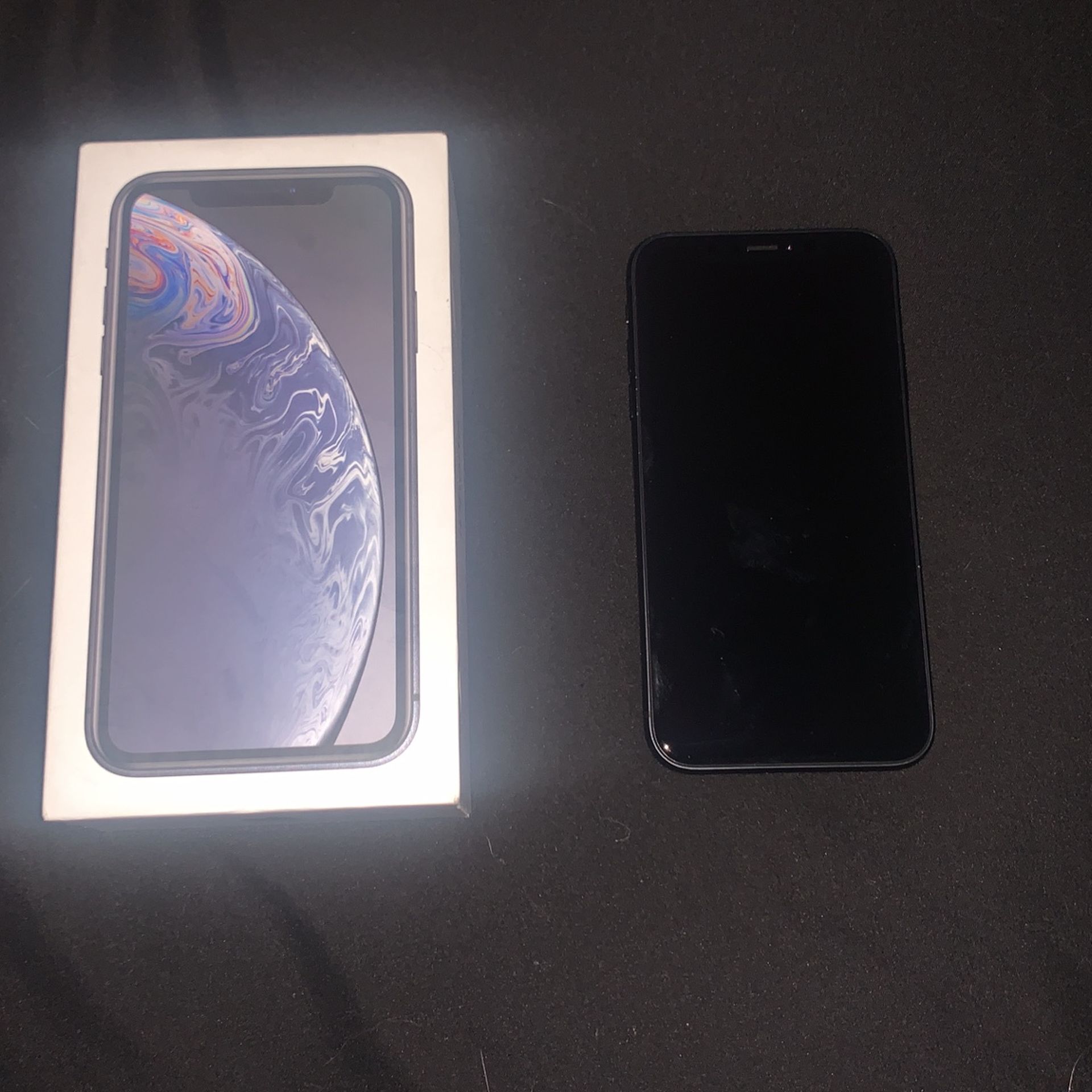 IPHONE XR 128gbs SERIOUS BUYERS ONLY !!!