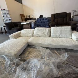 107" /L-Shape Couch Deep Seat Sectional Couch with Chaise,(White /Gray/Black)⚠️ The sofa doesn’t have a base or legs, so it can be placed directly on 