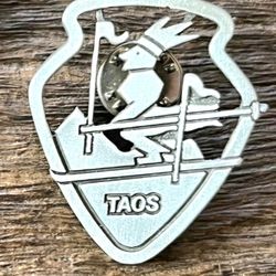 Vintage Taos Ski Valley Silver Tone Metal Pin