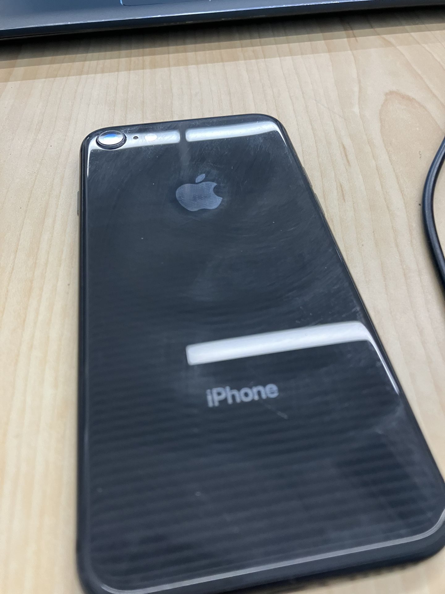 iPhone 8 Grey 64gb $100