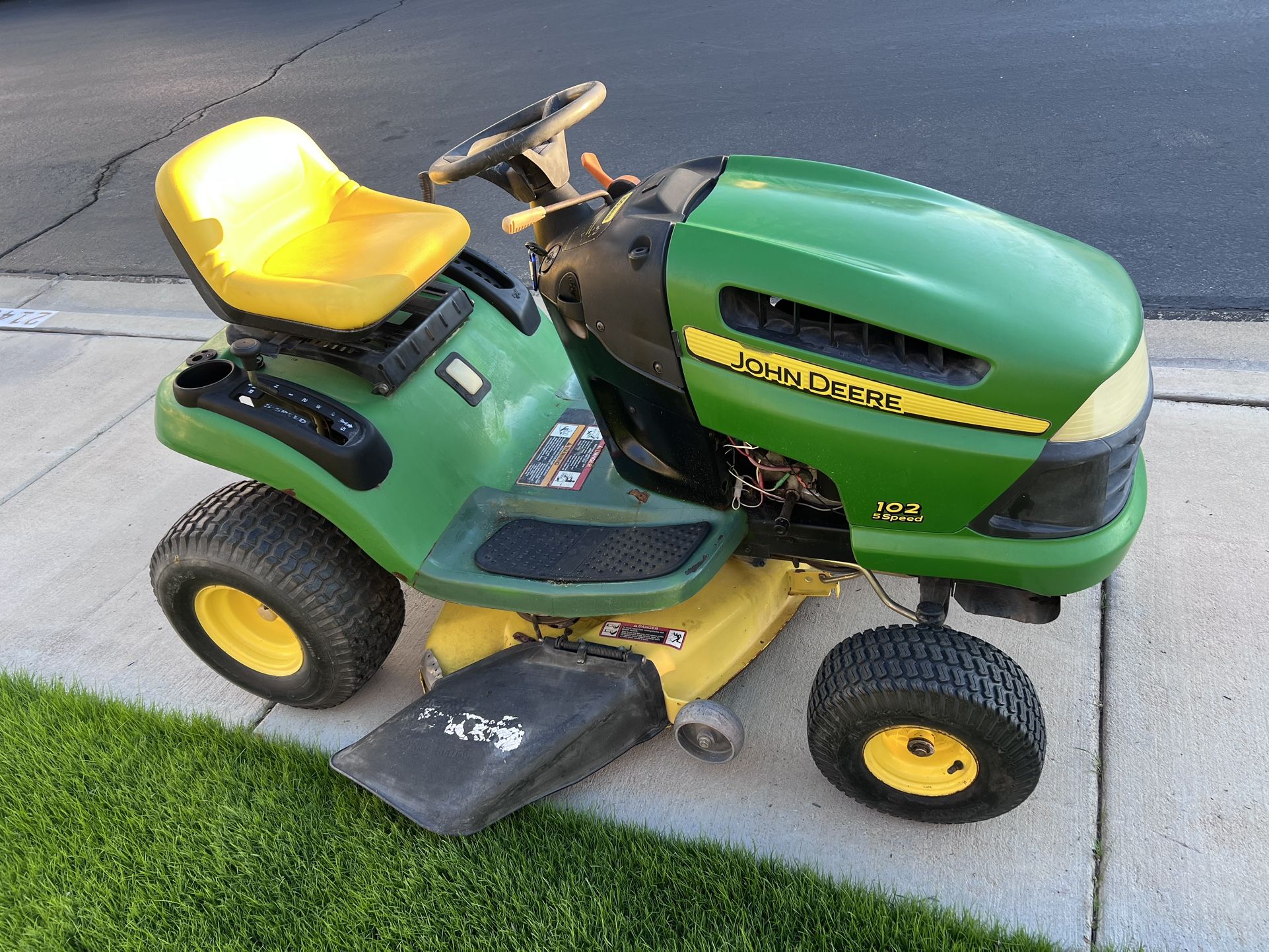 John Deere Riding Mower 17 hp