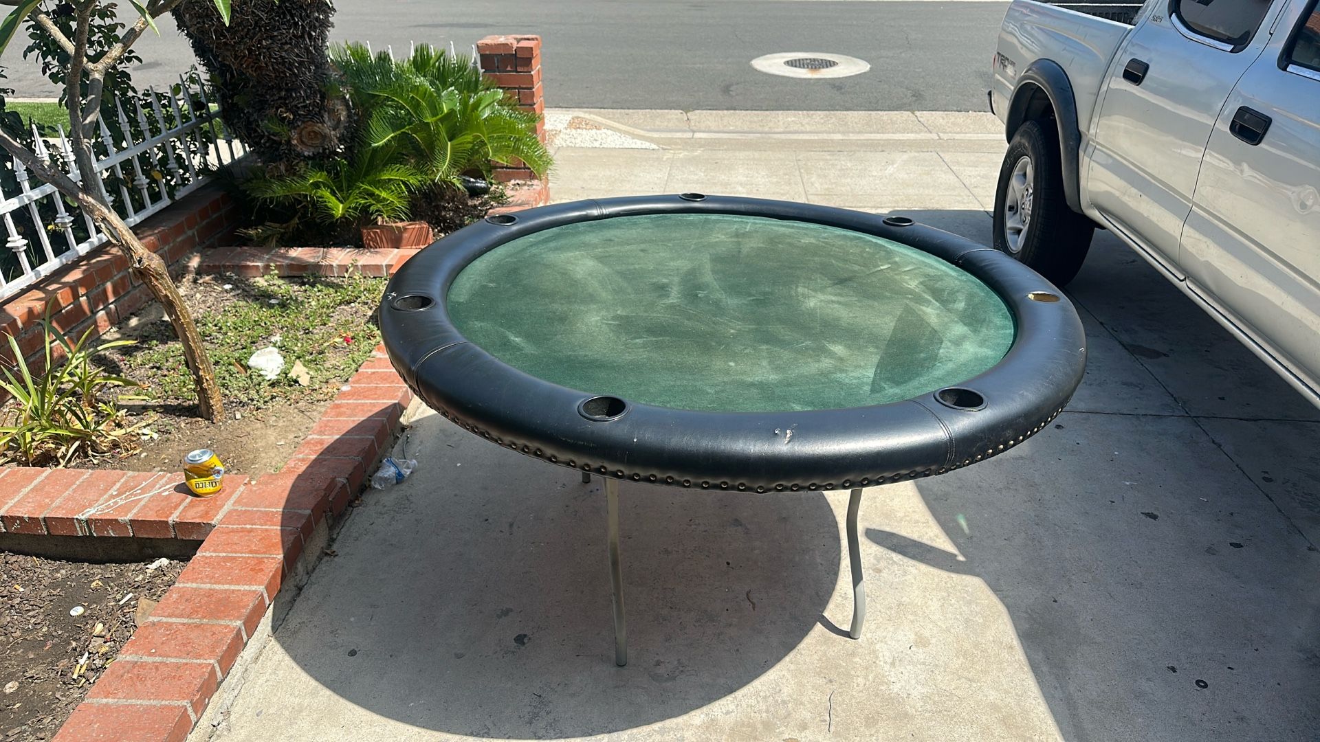 Round Poker Table