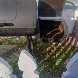Professional Char Grill With Smoker