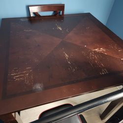 Used Table Comes With 2 Chairs 