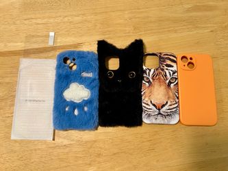 4 iPhone 14 Cases + 1 screen protector