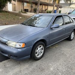 1999 Nissan Sentra 