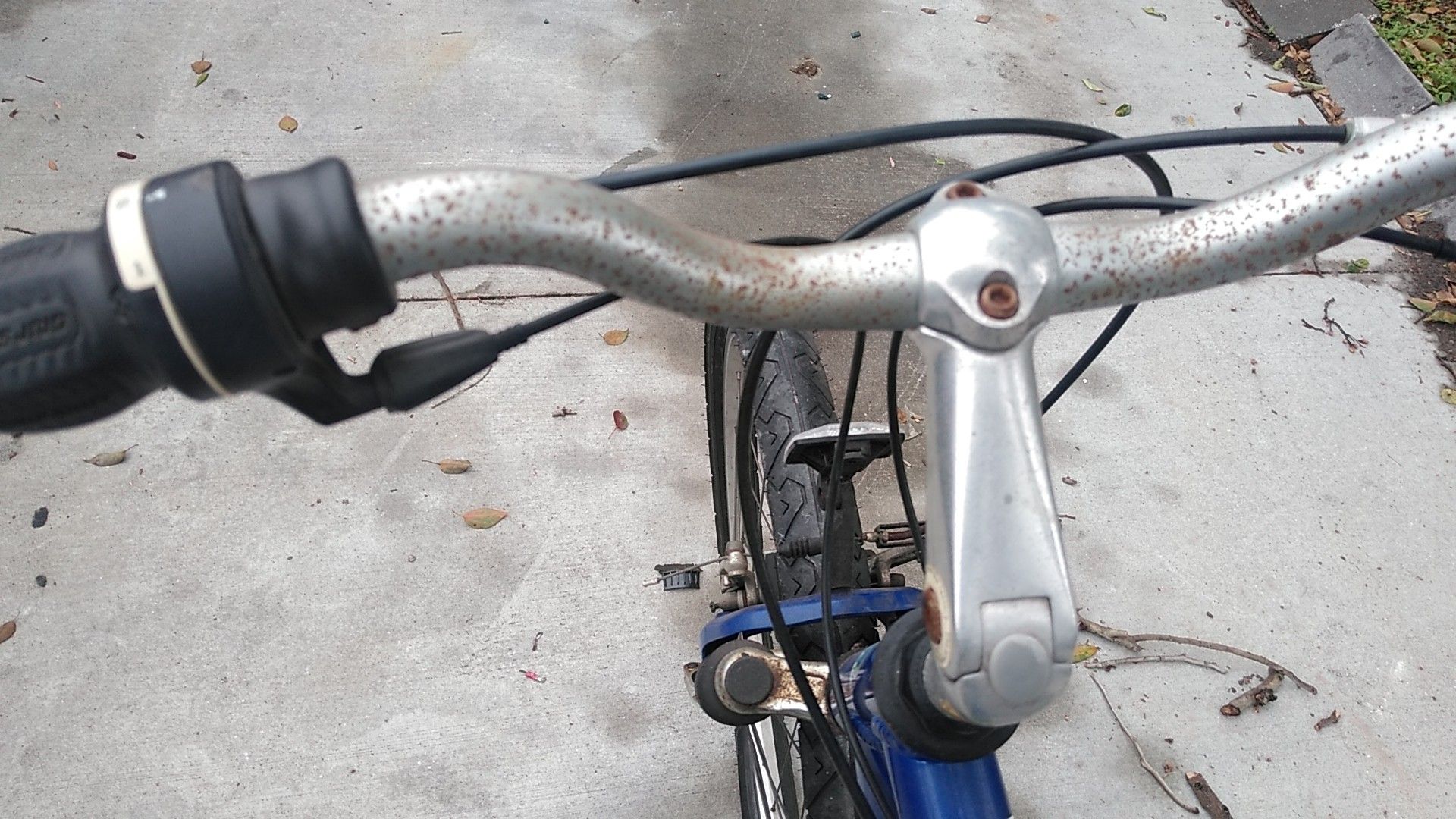 Motiv bicycle smoothie aluminum series 6061 for Sale in Orlando, FL