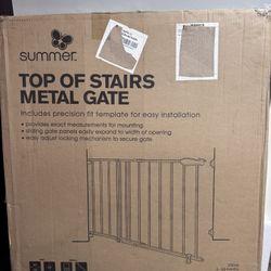 Summer Infant Easy Secure Metal Baby Gate, White Metal Finish, 30 Inches Tall