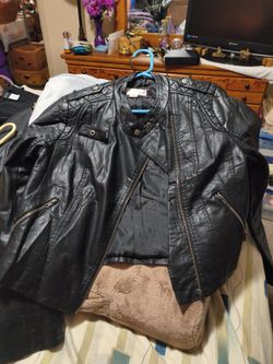 Women's Xhilaration black faux leather jacket