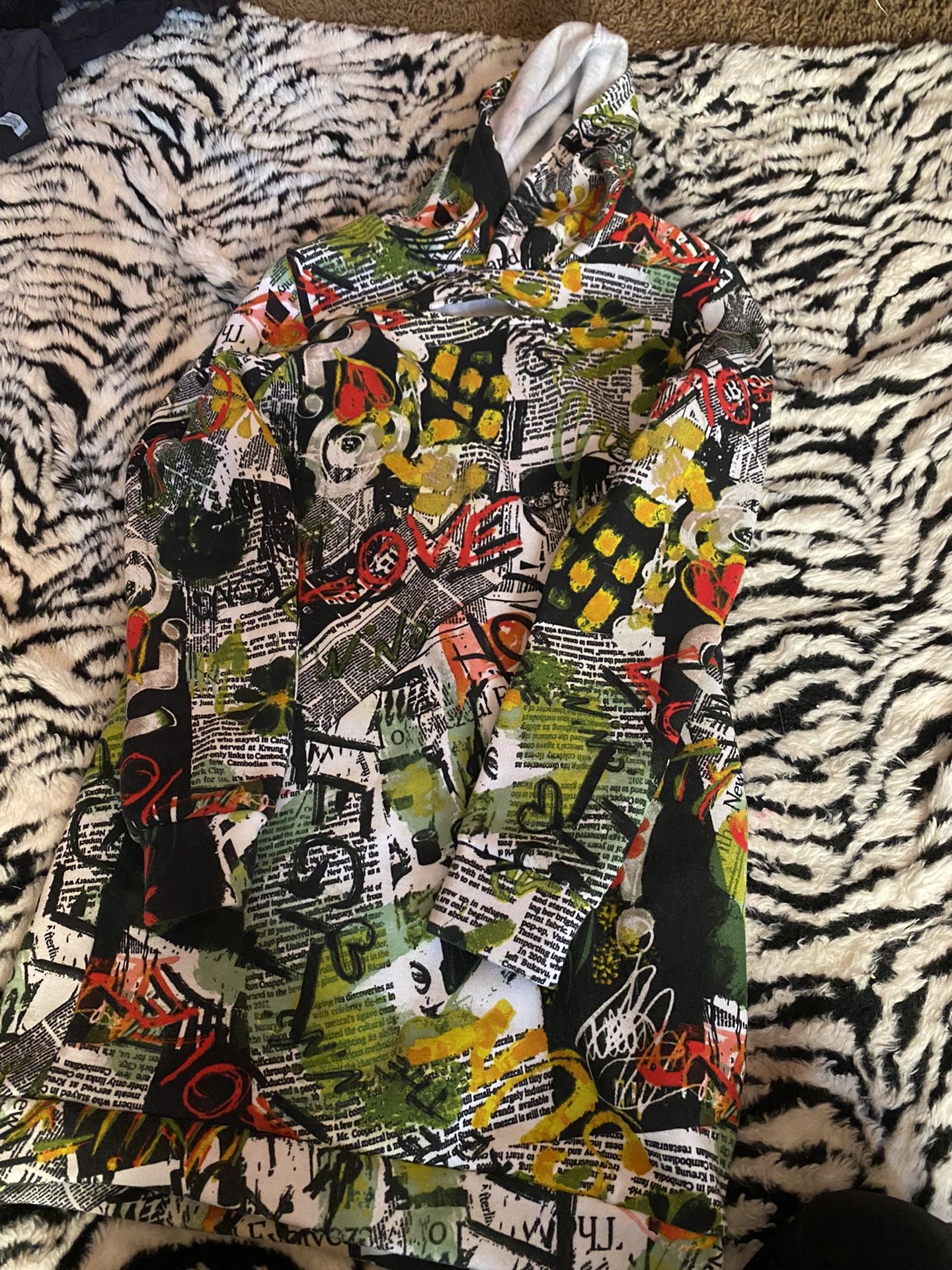 Graphic dress with slit in front 