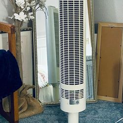 KAZ INC. MODEL: NY-01328" 3-Speed Oscillating Tower Fan. Beige.