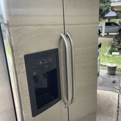 GE Refrigerator 